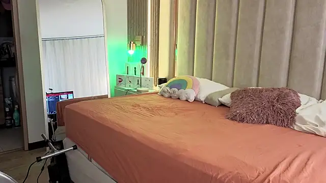 Iamnyxy online show from December 4, 2025, 11:08 am