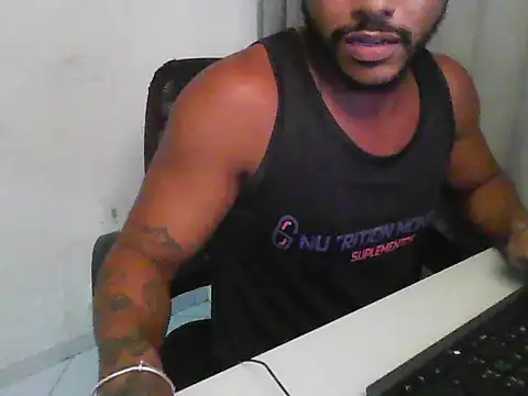 Snapshot of PutosRJ chatting on November 18, 2025, 1:11 am PutosRJ online show from November 18, 2025, 1:11 am