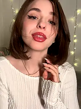 Snapshot of yoyogirlx chatting on December 21, 2025, 1:29 pm yoyogirlx online show from December 21, 2025, 1:29 pm