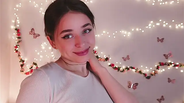 yoyogirlx online show from April 11, 2026, 1:48 pm