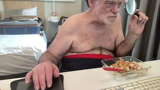 Snapshot of coach-karl chatting on February 13, 2026, 12:34 pm coach-karl online show from February 13, 2026, 12:34 pm