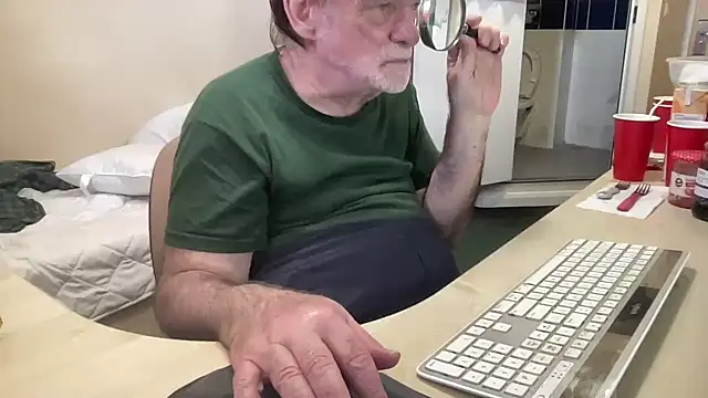 Snapshot of coach-karl chatting on April 5, 2026, 12:02 pm coach-karl online show from April 5, 2026, 12:02 pm