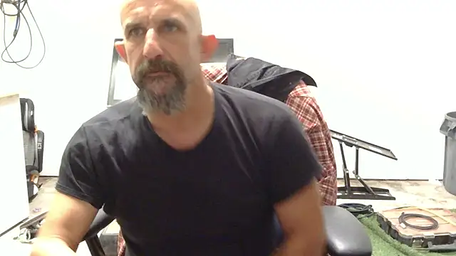 Snapshot of VendedLunching chatting on May 10, 2026, 9:09 pm VendedLunching online show from May 10, 2026, 9:09 pm
