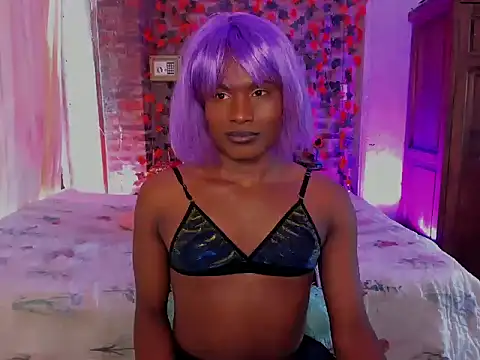 LaGoldenBitch online show from December 1, 2025, 3:39 pm