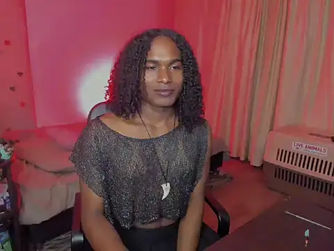 LaGoldenBitch online show from June 30, 2026, 12:11 am