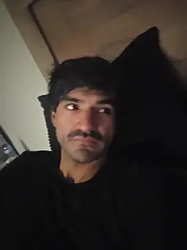 piggylatino online show from December 17, 2025, 5:52 pm