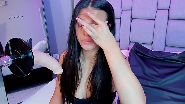 Snapshot of Sara_rhoades chatting on November 27, 2025, 11:45 am Sara rhoades online show from November 27, 2025, 11:45 am