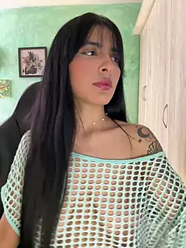 Snapshot of Cristal_Cerati_ chatting on February 4, 2026, 8:03 pm Cristal Cerati online show from February 4, 2026, 8:03 pm