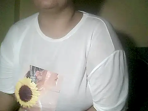 loriepinay46 online show from April 9, 2026, 10:09 am