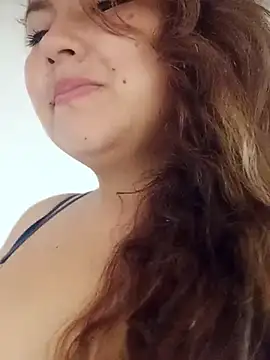 Snapshot of Alixx_01 chatting on November 22, 2025, 7:13 pm Alixx 01 online show from November 22, 2025, 7:13 pm