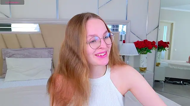 MadisonSmitt online show from April 15, 2026, 5:03 am