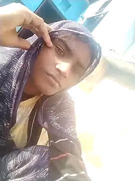 Snapshot of Big_Lovexx chatting on November 14, 2025, 4:11 am Big Lovexx online show from November 14, 2025, 4:11 am