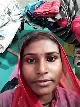 Big Lovexx online show from April 5, 2026, 8:22 am