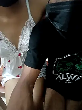 Snapshot of mallufromkochikerala chatting on December 17, 2025, 6:47 pm mallufromkochikerala online show from December 17, 2025, 6:47 pm