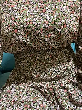 Snapshot of Molatane0 chatting on November 12, 2025, 12:38 pm Molatane0 online show from November 12, 2025, 12:38 pm