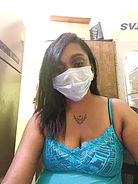 Snapshot of Dharshini98 chatting on December 15, 2025, 1:21 am Dharshini98 online show from December 15, 2025, 1:21 am