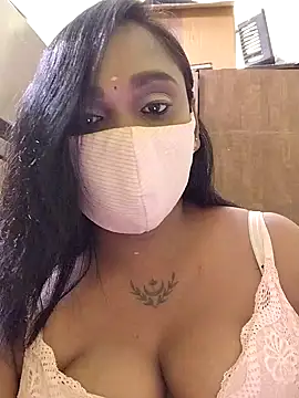 Snapshot of Dharshini98 chatting on January 7, 2026, 6:05 am Dharshini98 online show from January 7, 2026, 6:05 am