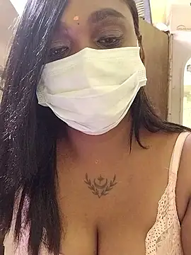 Snapshot of Dharshini98 chatting on January 11, 2026, 2:05 am Dharshini98 online show from January 11, 2026, 2:05 am