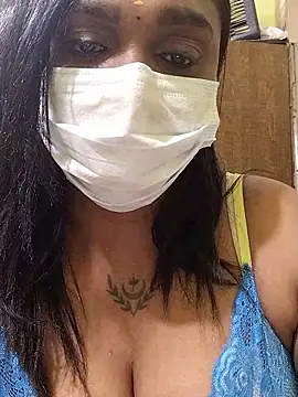 Snapshot of Dharshini98 chatting on January 12, 2026, 10:42 am Dharshini98 online show from January 12, 2026, 10:42 am