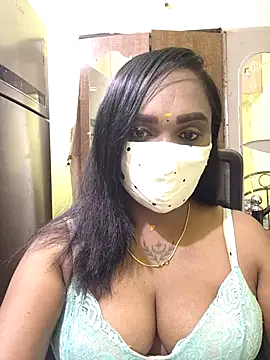 Snapshot of Dharshini98 chatting on February 23, 2026, 11:24 pm Dharshini98 online show from February 23, 2026, 11:24 pm