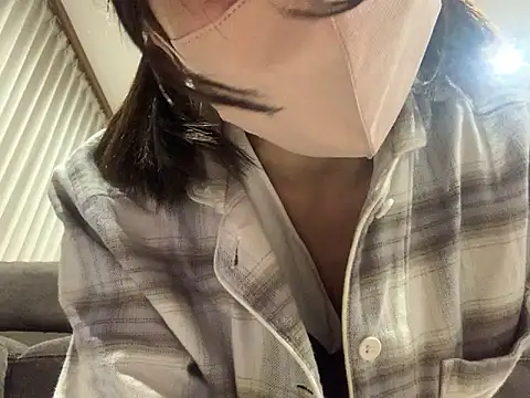 Snapshot of mayumichan13 chatting on February 6, 2026, 8:23 pm mayumichan13 online show from February 6, 2026, 8:23 pm