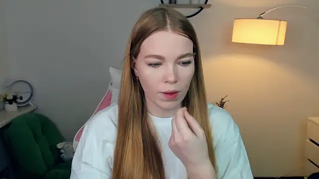 LavetaShiroma online show from November 27, 2025, 8:33 pm