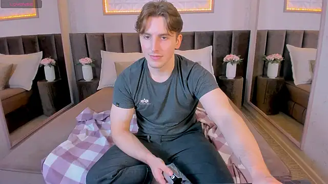 Snapshot of MarkYeti chatting on November 20, 2025, 12:38 pm MarkYeti online show from November 20, 2025, 12:38 pm