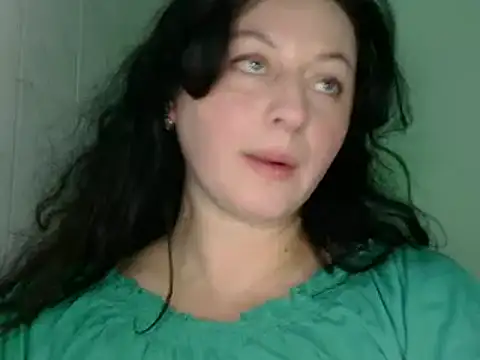 Snapshot of MelinaAx chatting on February 22, 2026, 8:18 pm MelinaAx online show from February 22, 2026, 8:18 pm