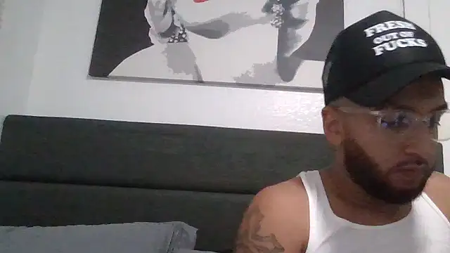 Snapshot of jloco954 chatting on November 17, 2025, 5:46 am jloco954 online show from November 17, 2025, 5:46 am