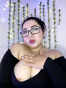 Snapshot of Sweety_chloe chatting on February 25, 2026, 2:59 pm Sweety chloe online show from February 25, 2026, 2:59 pm