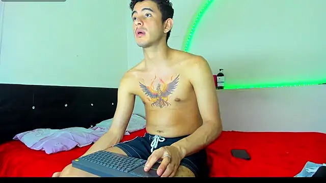 kaiborman00 online show from February 13, 2026, 2:51 am