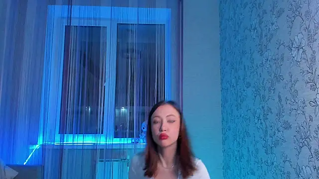 SofiaOyerbach online show from November 24, 2025, 12:49 pm