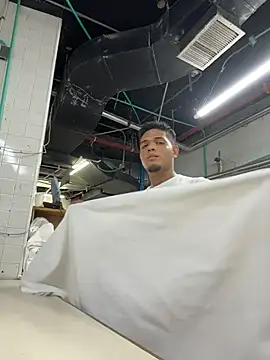 Snapshot of SeductivoX chatting on November 17, 2025, 12:16 am SeductivoX online show from November 17, 2025, 12:16 am