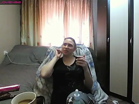 JenniDeep online show from March 9, 2026, 5:11 am