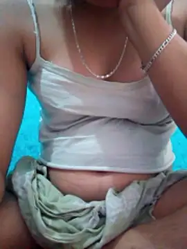 Snapshot of isha_sharma2002 chatting on November 23, 2025, 2:22 am isha sharma2002 online show from November 23, 2025, 2:22 am