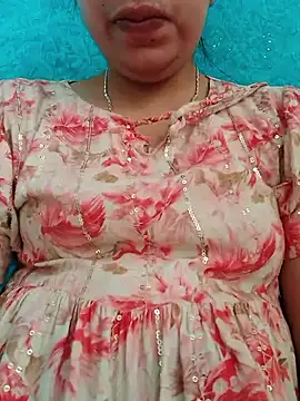 Snapshot of isha_sharma2002 chatting on November 25, 2025, 10:26 am isha sharma2002 online show from November 25, 2025, 10:26 am