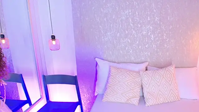 Martina 077 online show from March 28, 2026, 4:50 pm