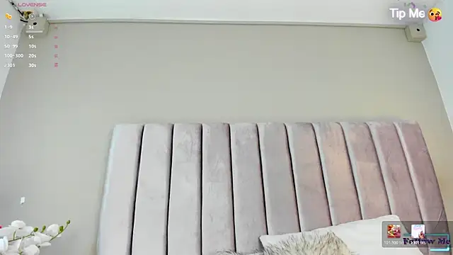 Snapshot of AnnaNoval_10 chatting on February 14, 2026, 12:57 pm AnnaNoval 10 online show from February 14, 2026, 12:57 pm