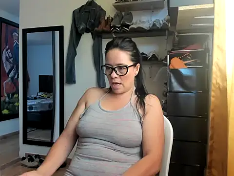 Snapshot of caroline_47 chatting on May 22, 2026, 2:01 pm caroline 47 online show from May 22, 2026, 2:01 pm