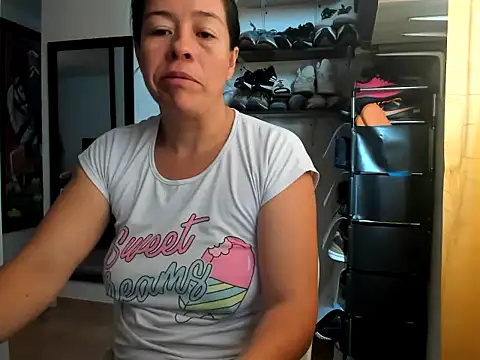 caroline 47 online show from July 8, 2026, 1:59 pm