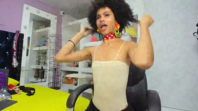 Snapshot of Zaira_sofiaa chatting on February 7, 2026, 2:15 am Zaira sofiaa online show from February 7, 2026, 2:15 am
