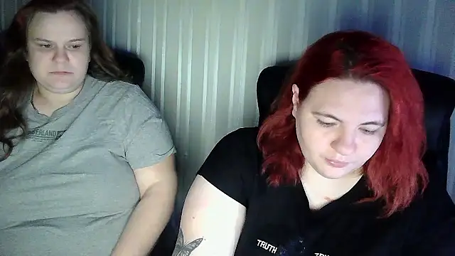 HollyXXEva online show from January 14, 2026, 8:14 pm