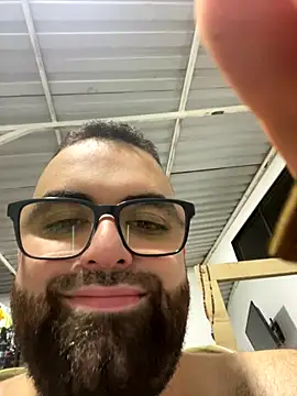 Snapshot of julianlondo111 chatting on November 29, 2025, 3:53 am julianlondo111 online show from November 29, 2025, 3:53 am