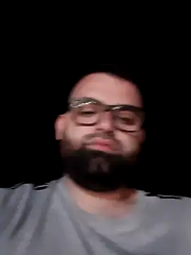 Snapshot of julianlondo111 chatting on December 21, 2025, 1:24 am julianlondo111 online show from December 21, 2025, 1:24 am