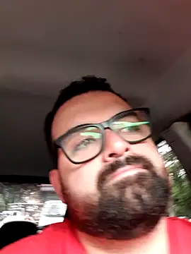 Snapshot of julianlondo111 chatting on February 24, 2026, 6:50 pm julianlondo111 online show from February 24, 2026, 6:50 pm