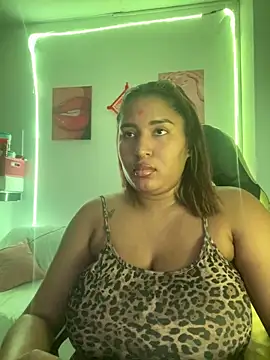 Snapshot of morena-2025 chatting on May 16, 2026, 11:25 pm morena-2025 online show from May 16, 2026, 11:25 pm