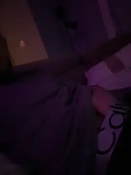 Snapshot of lucpompot chatting on December 3, 2025, 6:32 am lucpompot online show from December 3, 2025, 6:32 am