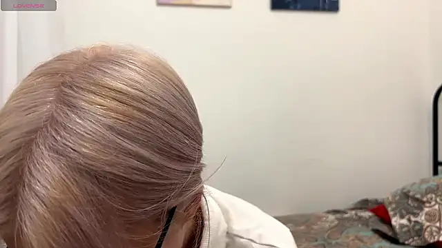 Snapshot of RekaNoWay chatting on November 18, 2025, 11:47 am RekaNoWay online show from November 18, 2025, 11:47 am