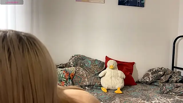 Snapshot of RekaNoWay chatting on December 19, 2025, 12:45 pm RekaNoWay online show from December 19, 2025, 12:45 pm