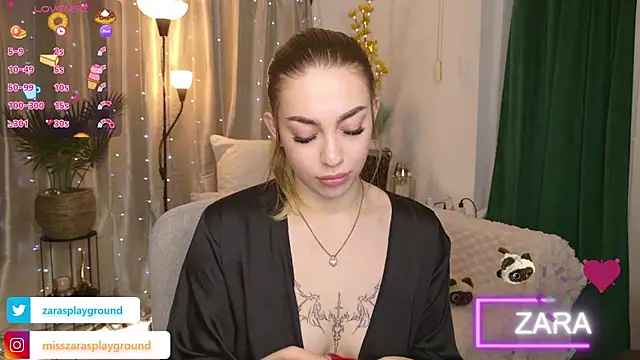 Snapshot of ZarasPlayground chatting on April 11, 2026, 3:05 pm ZarasPlayground online show from April 11, 2026, 3:05 pm